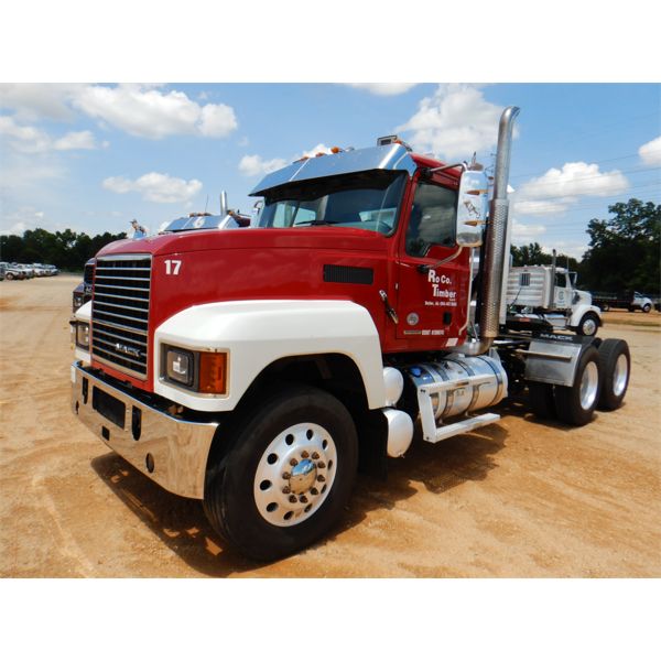 2020 MACK PI64T Day Cab Truck