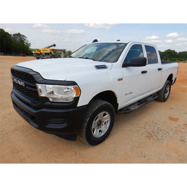 2019 RAM 2500 HEAVY DUTY Pickup Truck