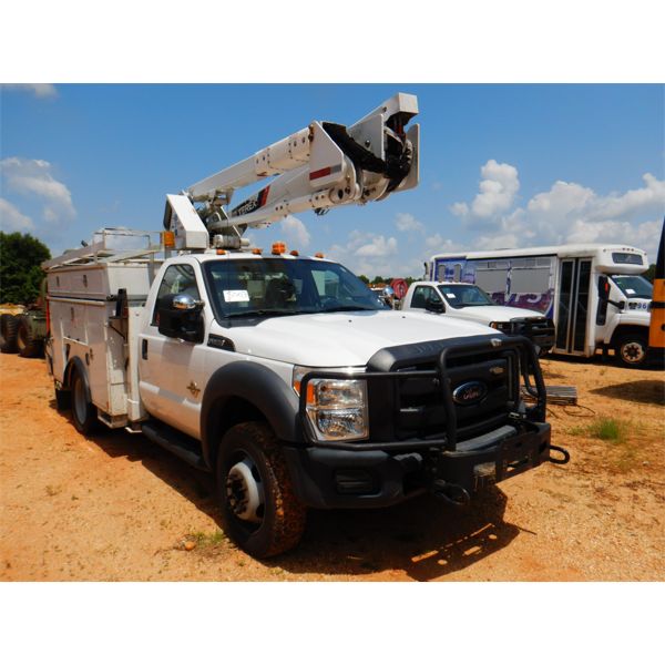 2014 FORD F550 XL Bucket Truck