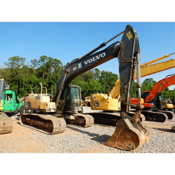 2014 VOLVO EC220DL Excavator