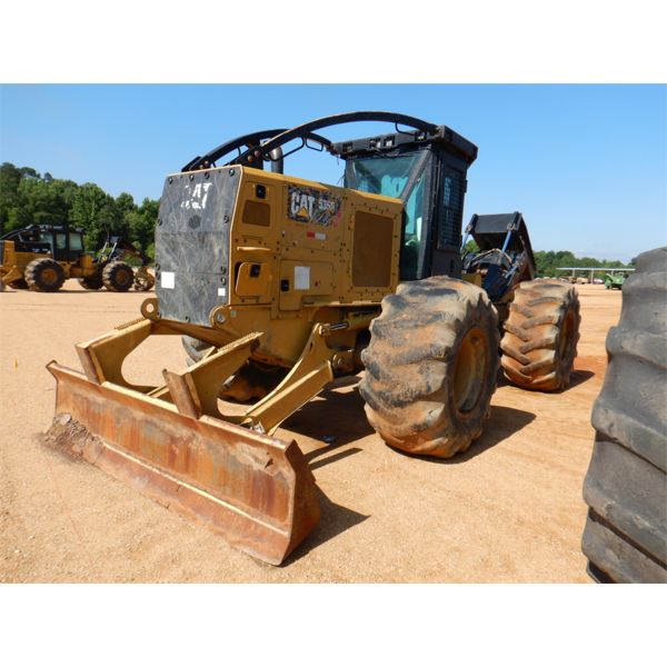 2015 CAT 535D Skidder