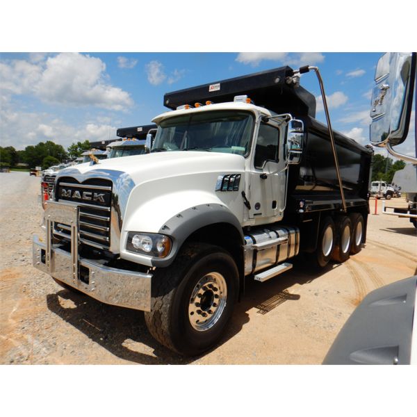 2022 MACK GR64F Dump Truck