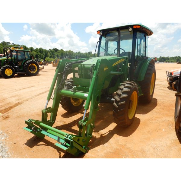 2030 JOHN DEERE 5425 Farm Tractor