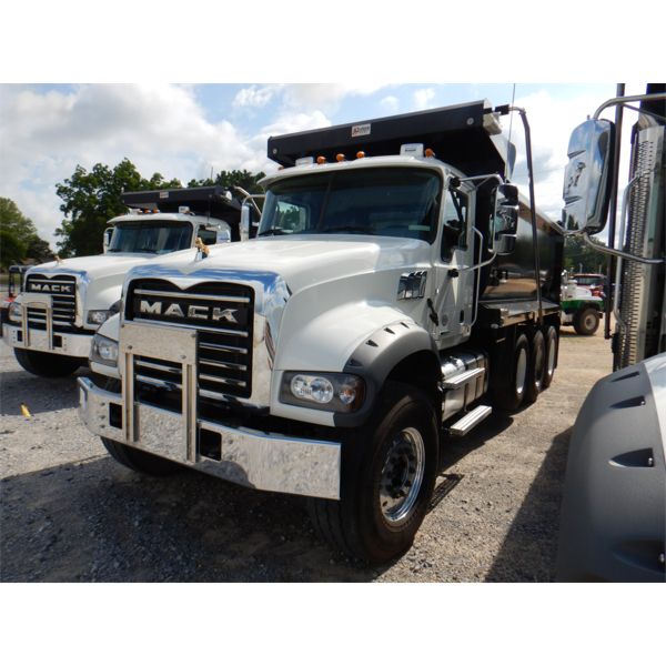2022 MACK GR64F Dump Truck