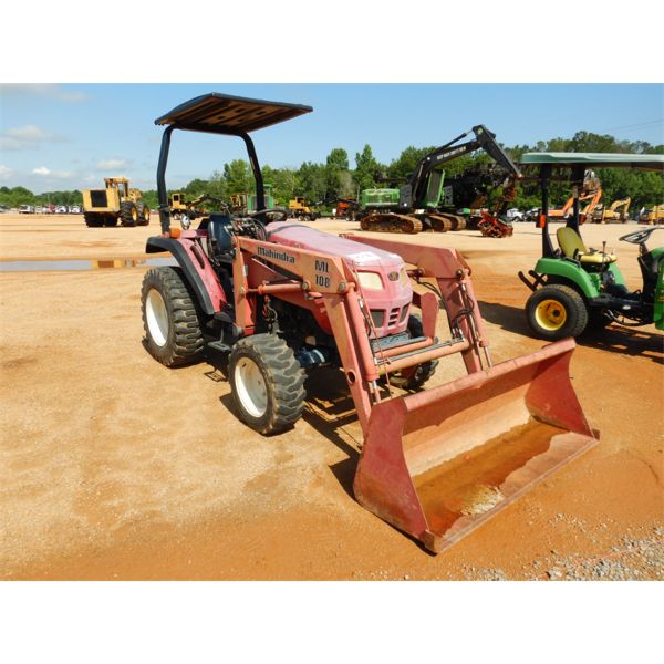 MAHINDRA 2310 Farm Tractor