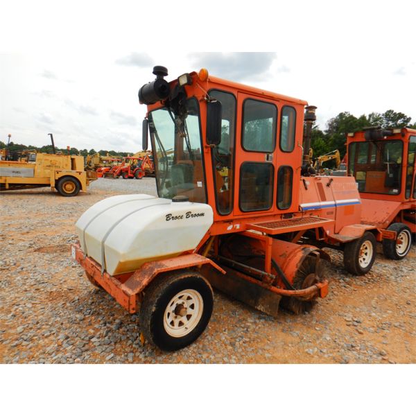 BROCE RJT350 Broom - J.M. Wood Auction Company, Inc.