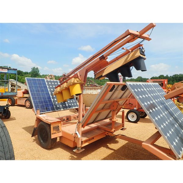 HORIZON SIGNAL TECH SOLAR POWERED TRAFFIC SIGNALS, TOWABLE (B2)