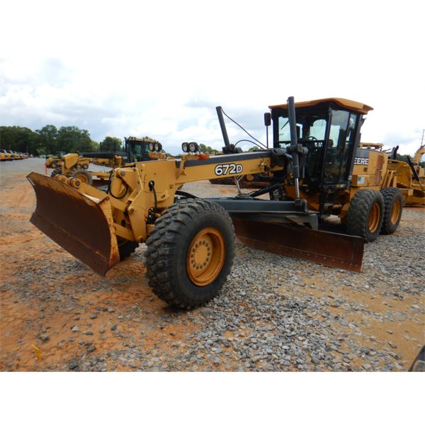 2005 JOHN DEERE 672D Motor Grader