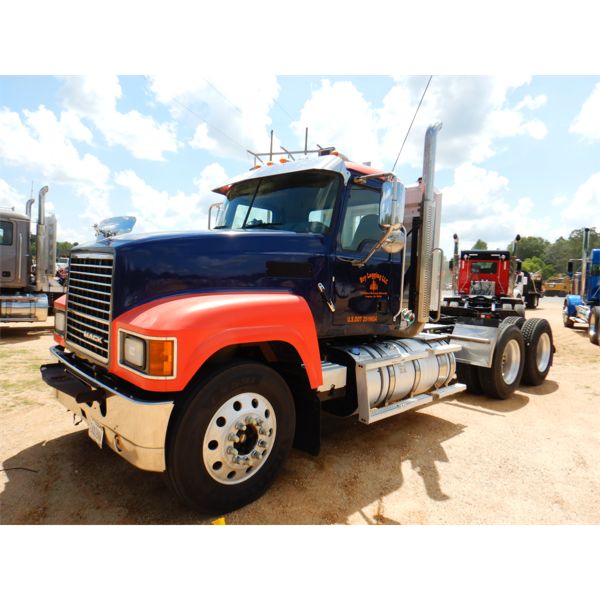 2017 MACK CHU613 Day Cab Truck