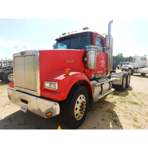 2014 WESTERN STAR 4900SF Day Cab Truck