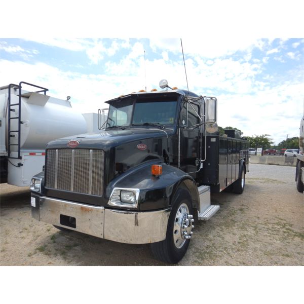 2004 PETERBILT PB330 Service / Mechanic Truck