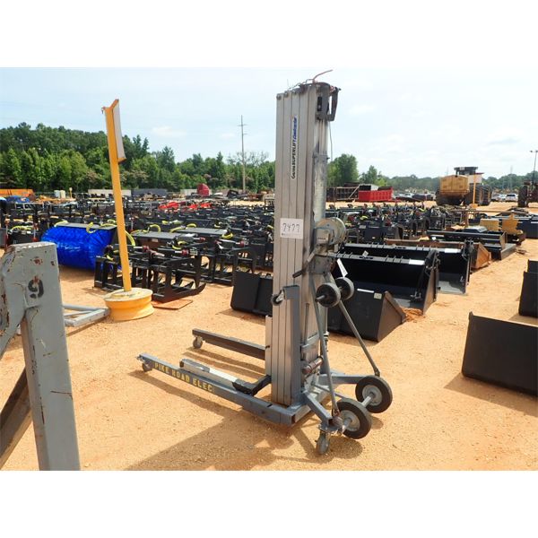 GENIE SUPER LIFT (B9)