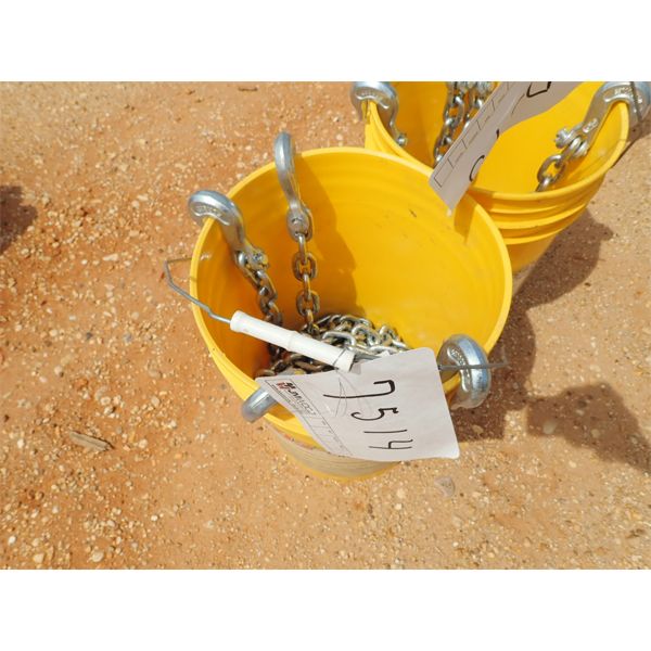 (1) BUCKET OF CHAINS (B9)