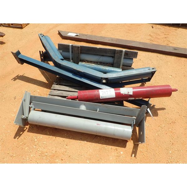 (1) PALLET CONVEYOR BELT IDLER (B9)