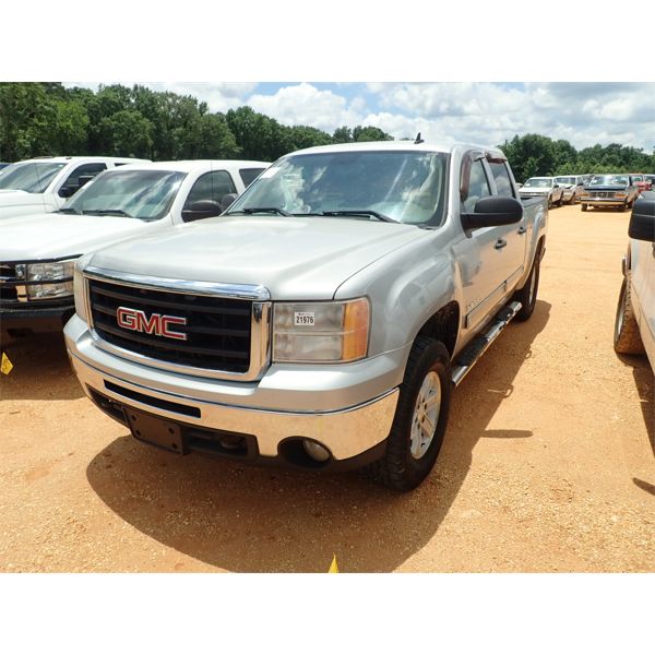 2010 GMC SIERRA Z71 Pickup Truck