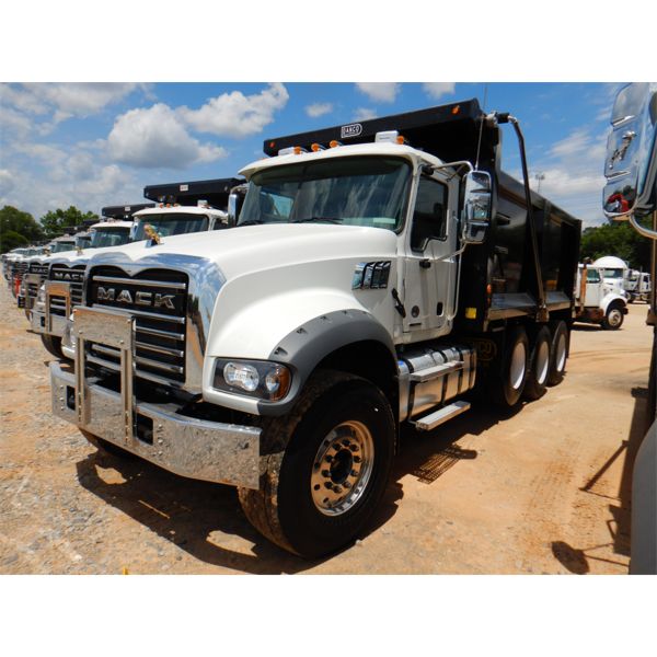 2022 MACK GR64F Dump Truck