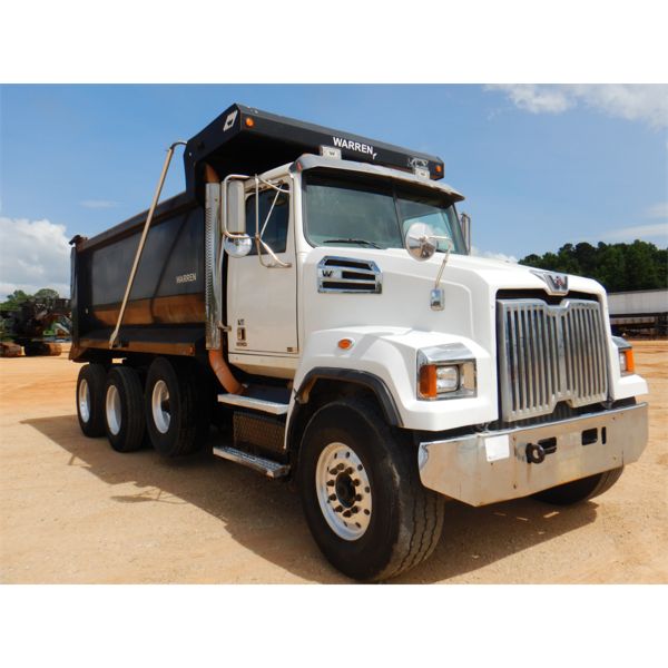 2015 WESTERN STAR 4700SF Dump Truck