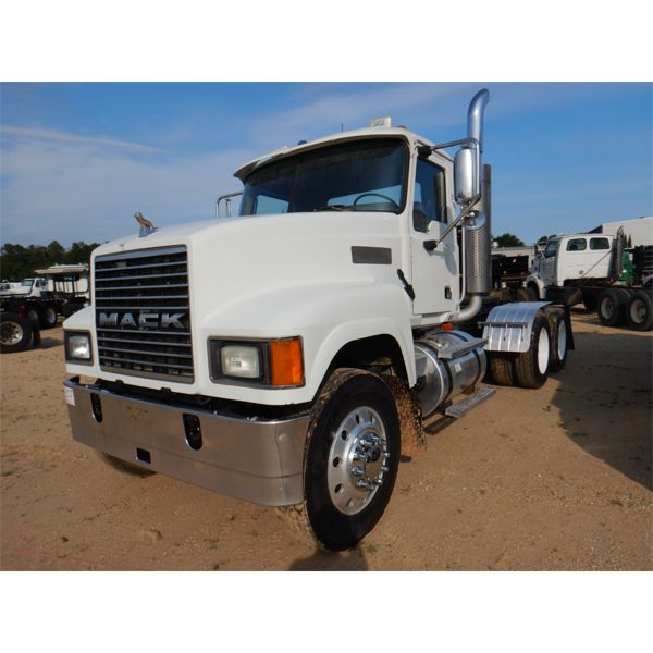 2005 MACK CHN613 Day Cab Truck