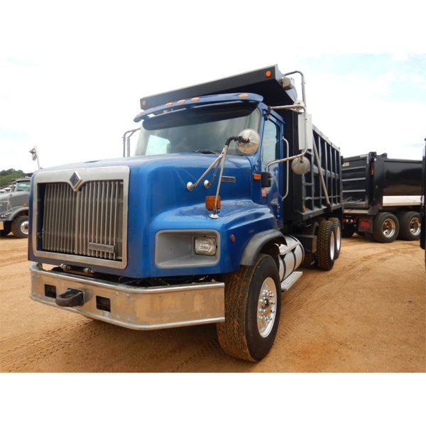 2000 INTERNATIONAL 5600i Dump Truck