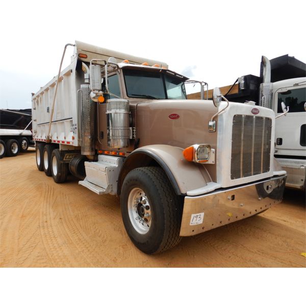 2012 PETERBILT 367 Dump Truck