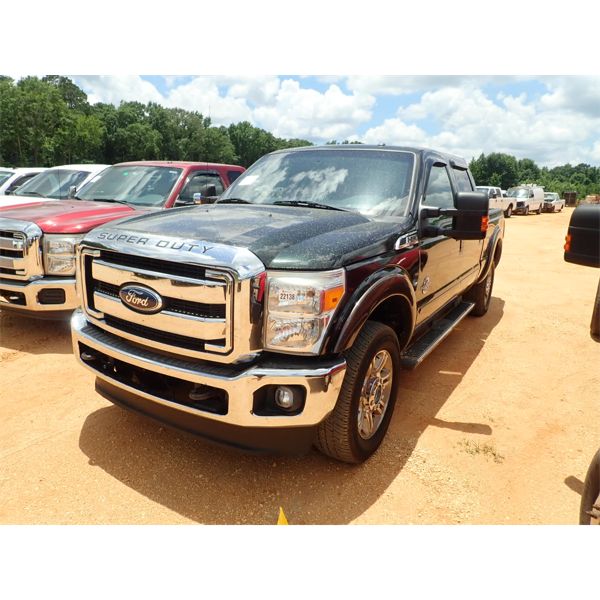 2015 FORD F250 LARIAT Pickup Truck