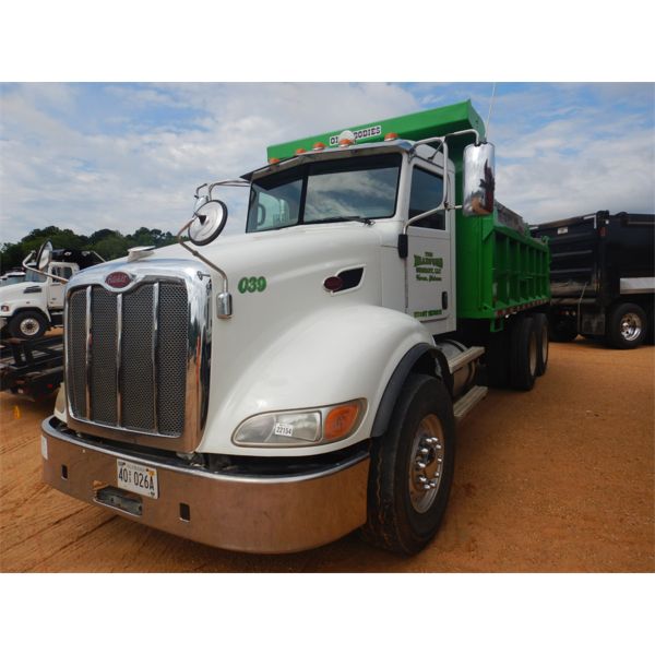 2012 PETERBILT 386 Dump Truck