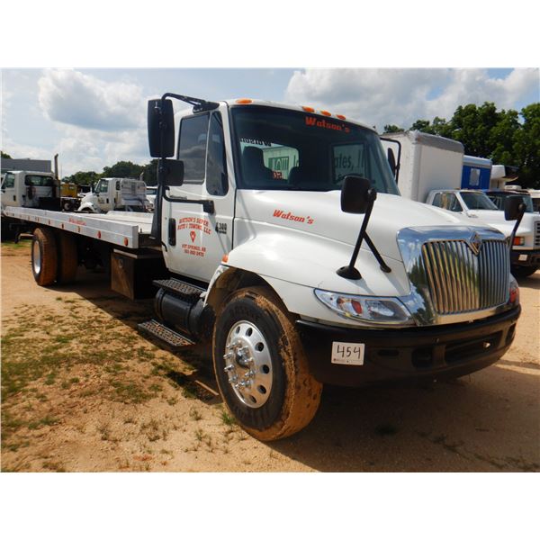 2004 INTERNATIONAL 4300 Rollback Truck