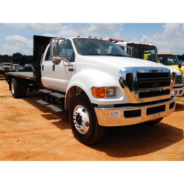 2008 FORD F750 XL Flatbed Truck