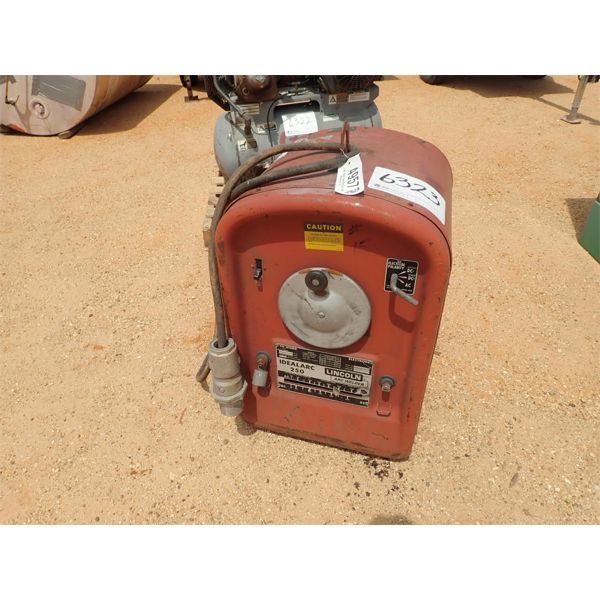 LINCOLN INDUSTRIAL 250 WELDER (B3)