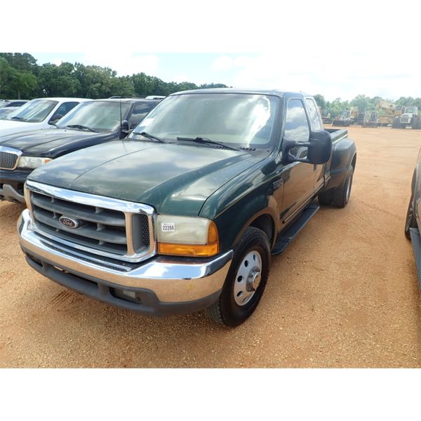 1999 FORD F350 XLT Pickup Truck