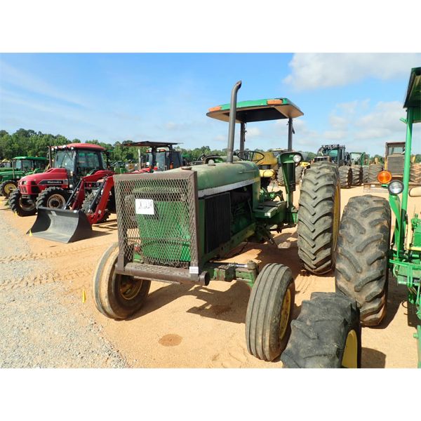 1983 JOHN DEERE 2950 Farm Tractor