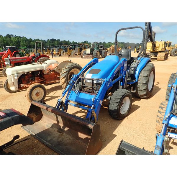 NEW HOLLAND TC45D Farm Tractor