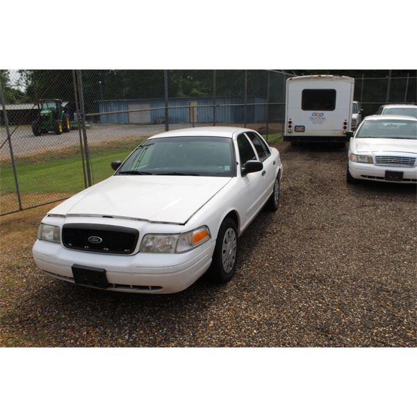 2007 FORD CROWN VICTORIA Automobile