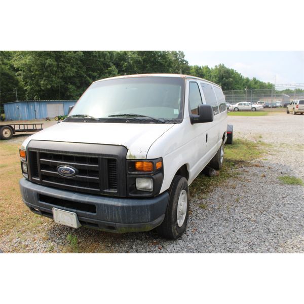 2008 FORD  Passenger Van