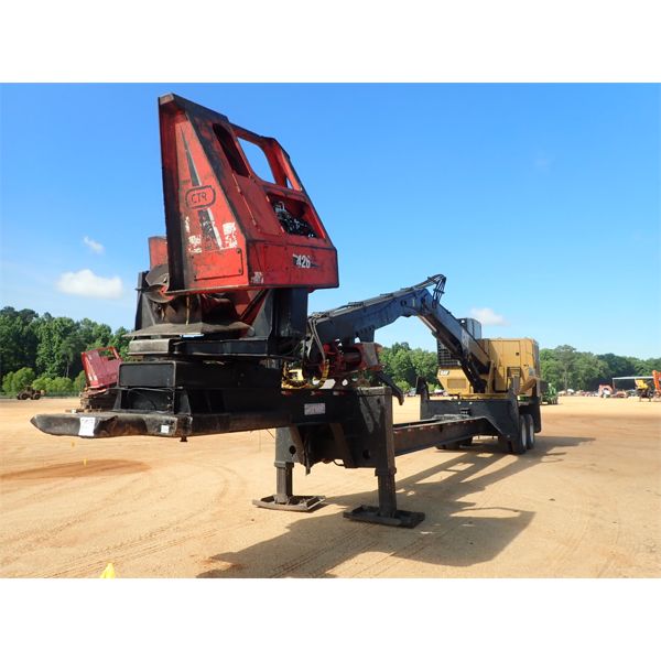 2013 CAT 559C Log Loader