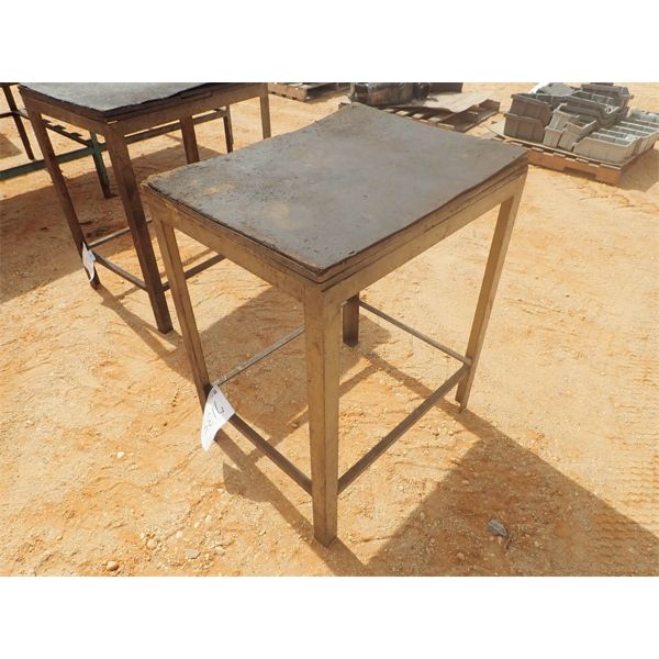 METAL STAND (B-9)