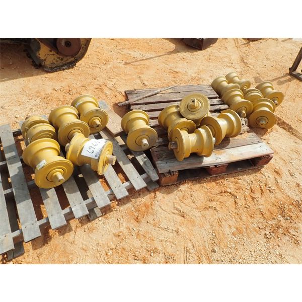 (2) PALLET CAT D6R  OR D6T TRACK ROLLERS ((14) BOTTOM ROLLERS (2) TOP) (UNUSED)(B-6)