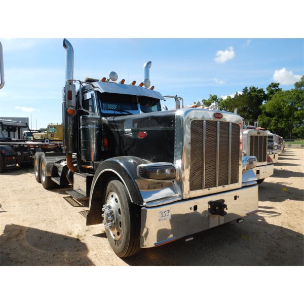 2008 PETERBILT 389 Day Cab Truck