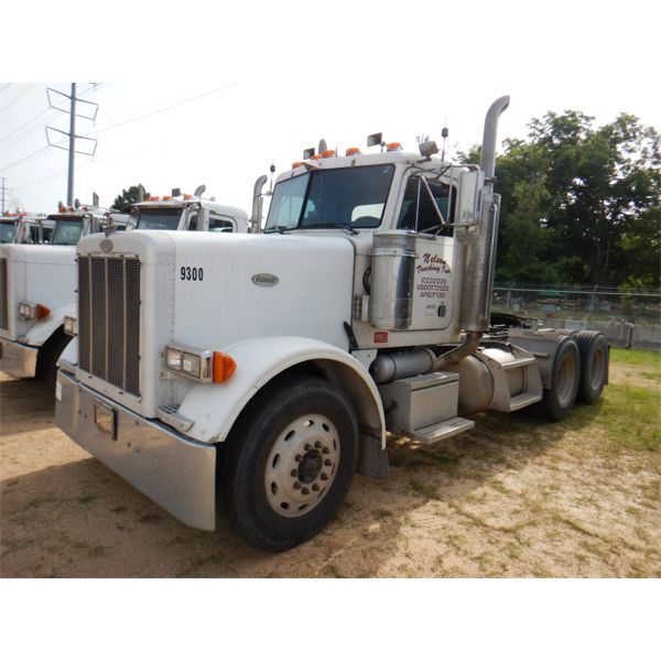 1998 PETERBILT 378 Day Cab Truck