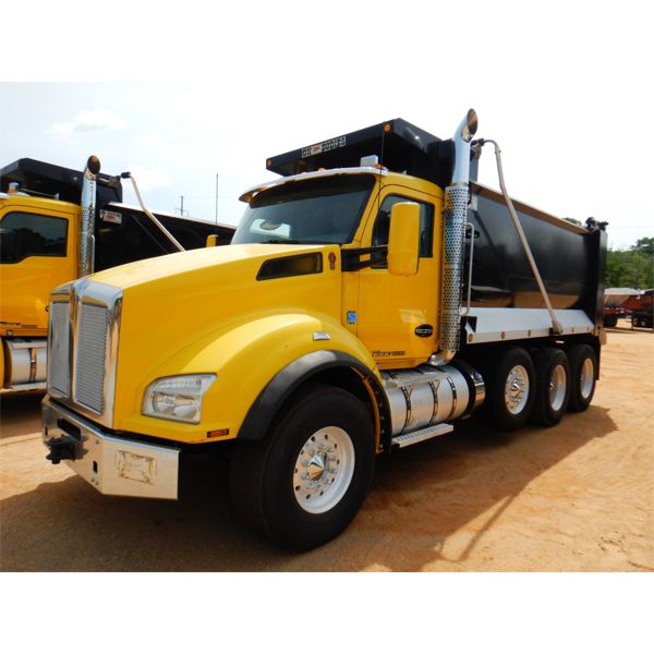 2016 KENWORTH T880 Dump Truck