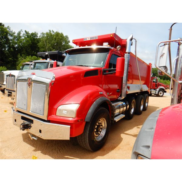 2016 KENWORTH T880 Dump Truck