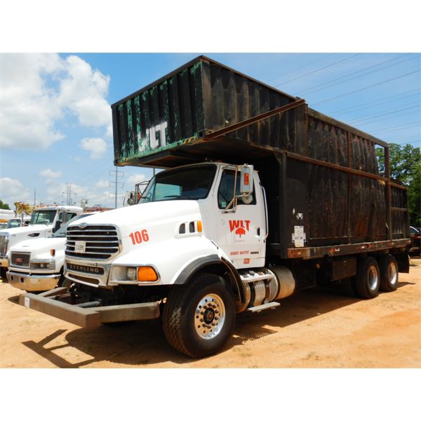 2007 STERLING  Grapple Truck