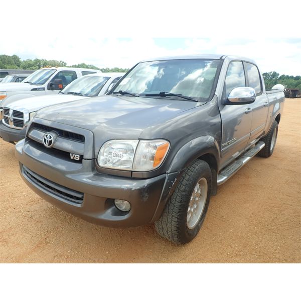 2006 TOYOTA TUNDRA Pickup Truck