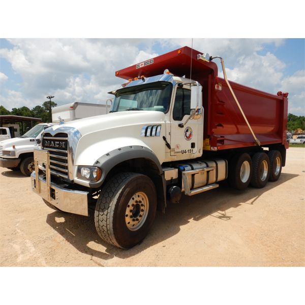 2021 MACK GR64F Dump Truck