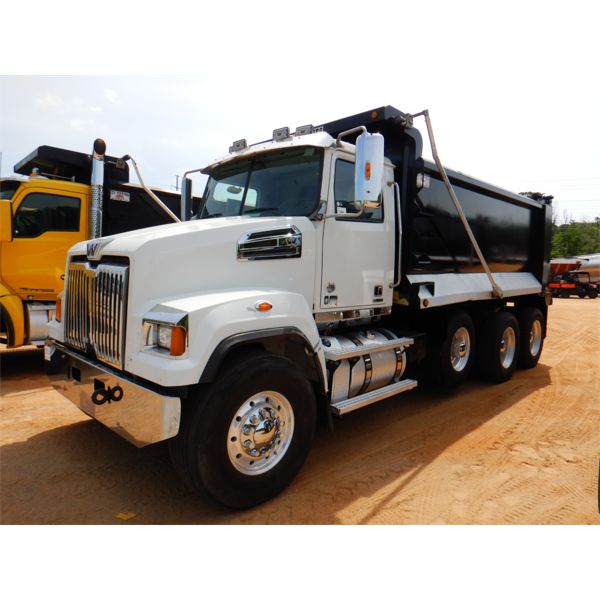 2017 WESTERN STAR 4700SF Dump Truck