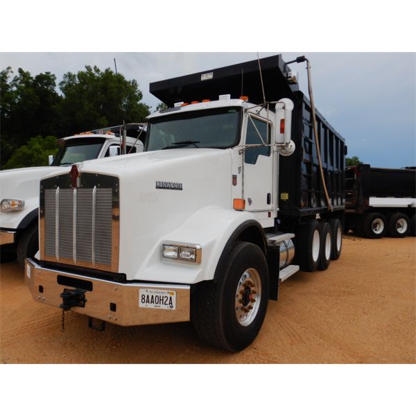 2019 KENWORTH T800 Dump Truck