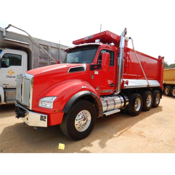 2020 KENWORTH T880 Dump Truck