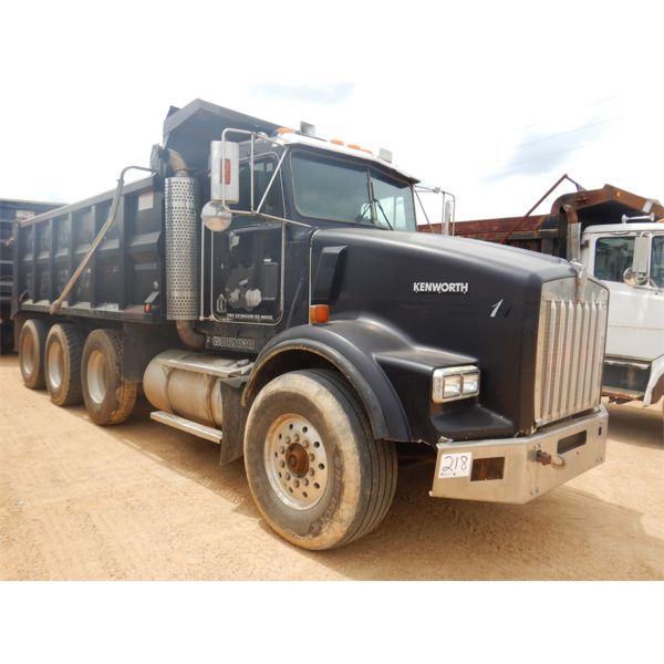 1999 KENWORTH T800B Dump Truck