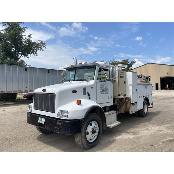 2004 PETERBILT PB330 Service / Mechanic Truck