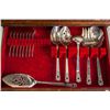 Image 6 : 56-Piece 1881 Rogers ONEIDA Silversmith
